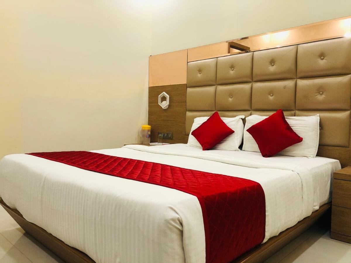 Hotel Guestinn Residency Mumbai Dış mekan fotoğraf