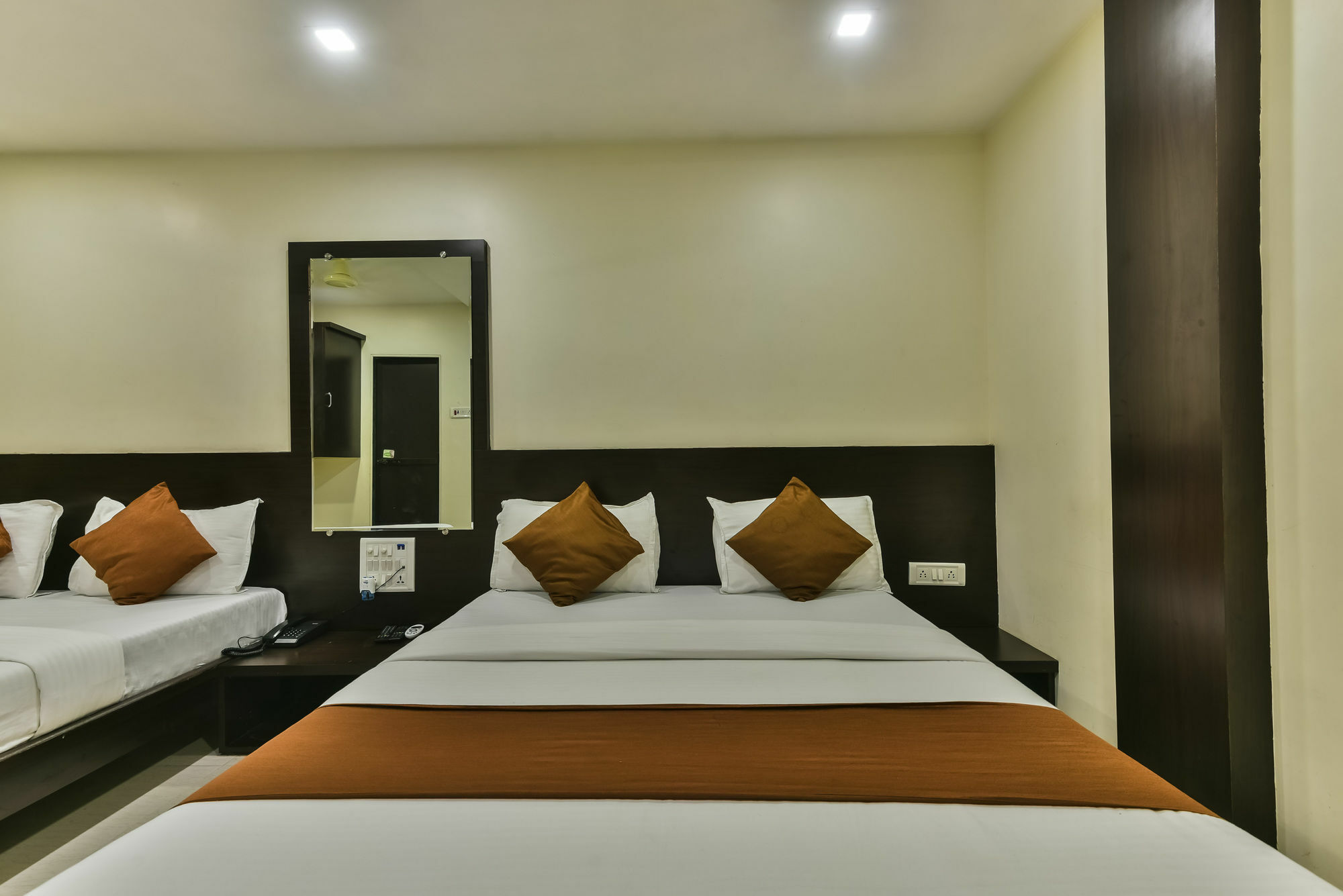 Hotel Guestinn Residency Mumbai Dış mekan fotoğraf